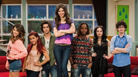 Watch Victorious Online .
